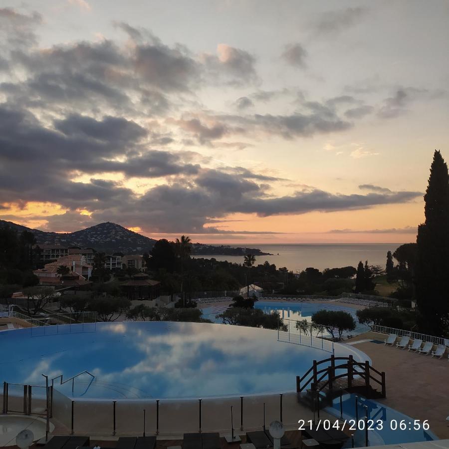 Studio 4P Vue Mer Calme Cap Esterel แซ็งต์-ราฟาเอล ภายนอก รูปภาพ